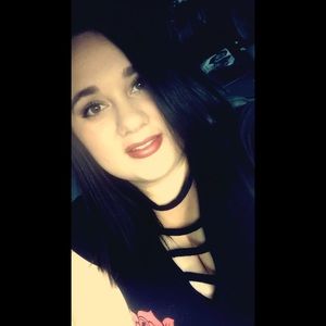 Meet your Posher, Ashley